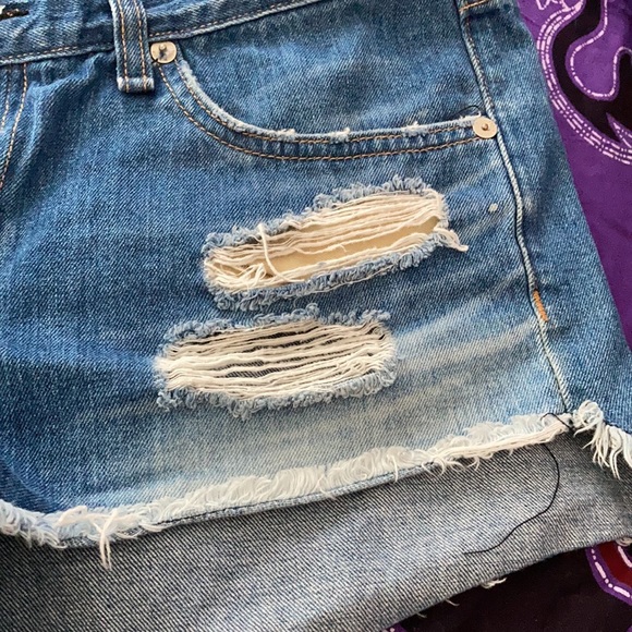 Rag and Bone cutoffs - Picture 5 of 8